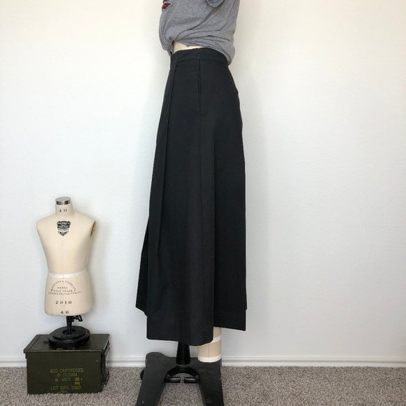COS Pleated Wide Leg Cropped Culottes - Picture 3 of 8